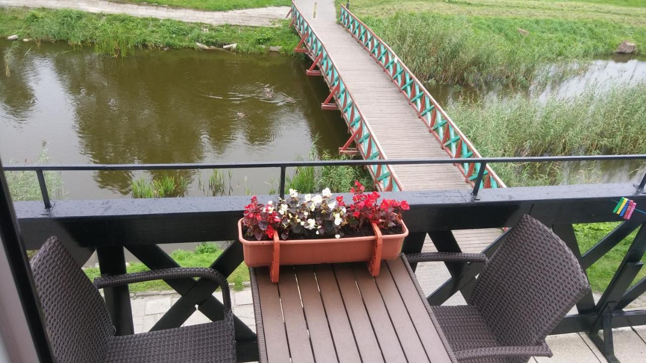 Pokoje Goscinne Zawisza Leba Exterior foto